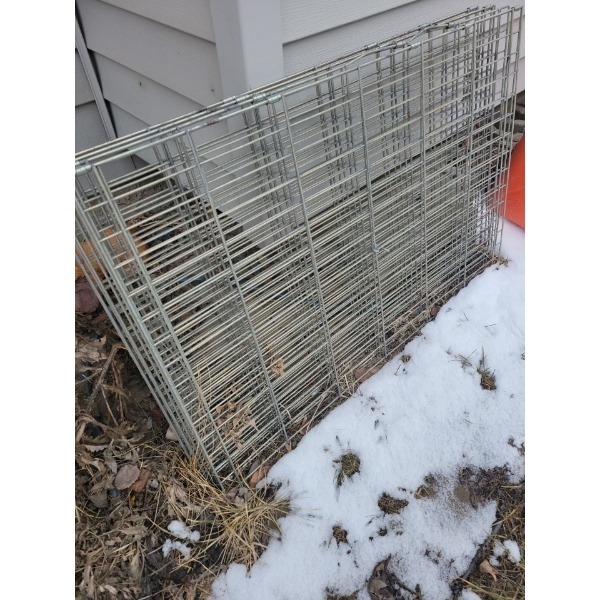 Canine Enclosure / Play Pen - Size Medium - 8 Panelled Pen