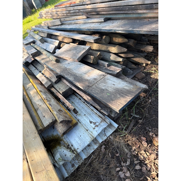 Fence Post Lumber in Various Sizes for Projects