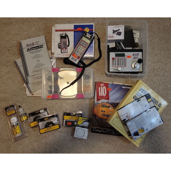 DIGITRAX DT500 DIGITRAX DCS51 Assorted Train Parts