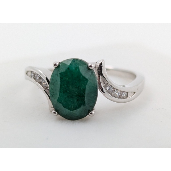 2.3 ct Certified Silver Emerald gemstone RIng ($3,277 Appraisal)