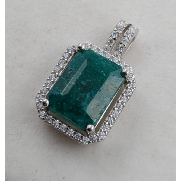  Silver Emerald gemstone Pendant 2.4 ct Certified Value ($7,372 Appraisal)