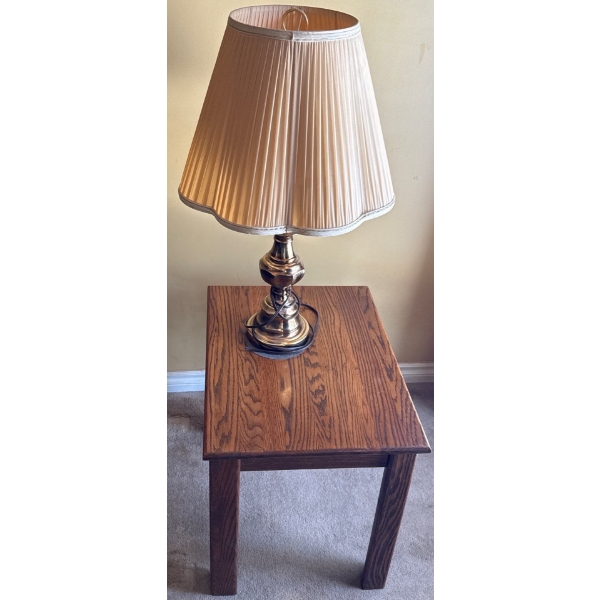 Side Table (24W, 20T) w/ Vintage Lamp As Is  