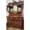 Image 16 : Two-Piece Wooden Hutch and Dresser With Ornate Carvings and Claw Feet