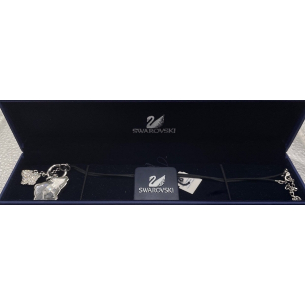 Swarovski Crystal Polar Bear Necklace 8inch