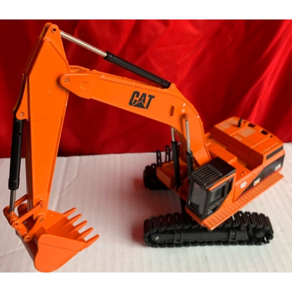 JOAL DIECAST CAT Caterpillar 920 Wheel Loader Tractor 1:50 Scale NEW JOAL DIECAST CAT Caterpillar 920 Wheel Loader Tractor 1:50 Scale NEW