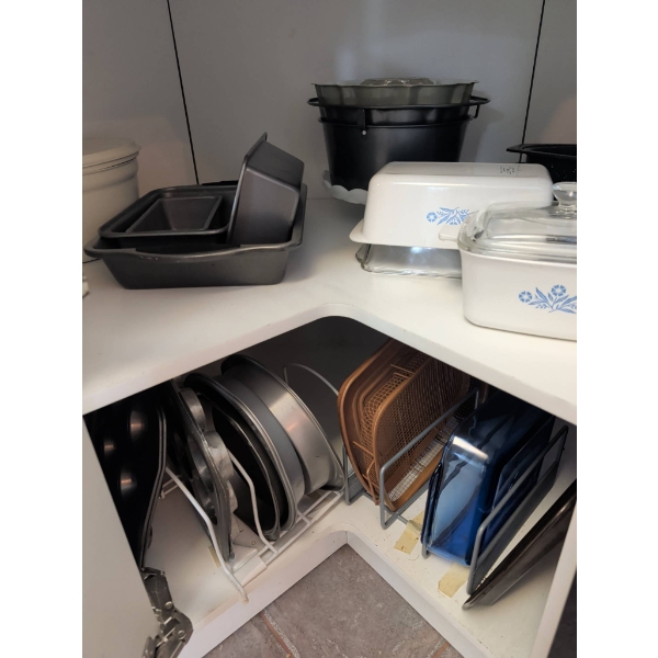 Corning Ware, Bakeware, and Kitchen Accessories