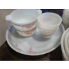 Image 2 : IndoPal Bowls, Plate, Custard Cups & Pyrex Serving Dish w Lid