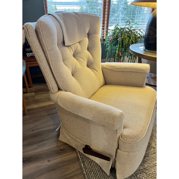 Fabric La-Z-Boy rocking recliner light off white material in amazing condition 37” h 33”w 20” depth
