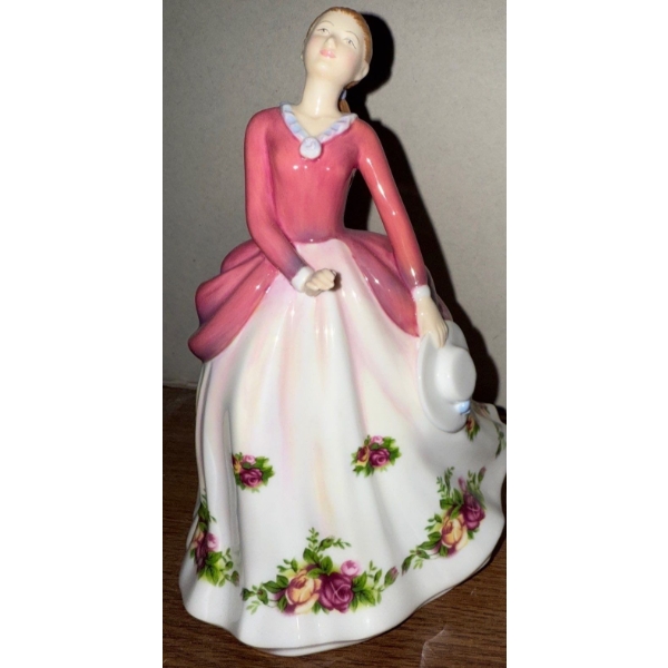 Royal Doulton 'Sarah' Old Country Roses Pretty Ladies 7.5T