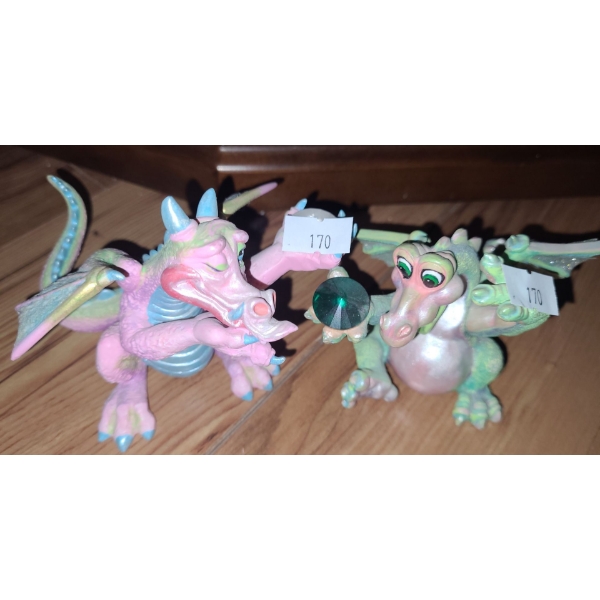 "Mood Dragons": Coy and Lucky