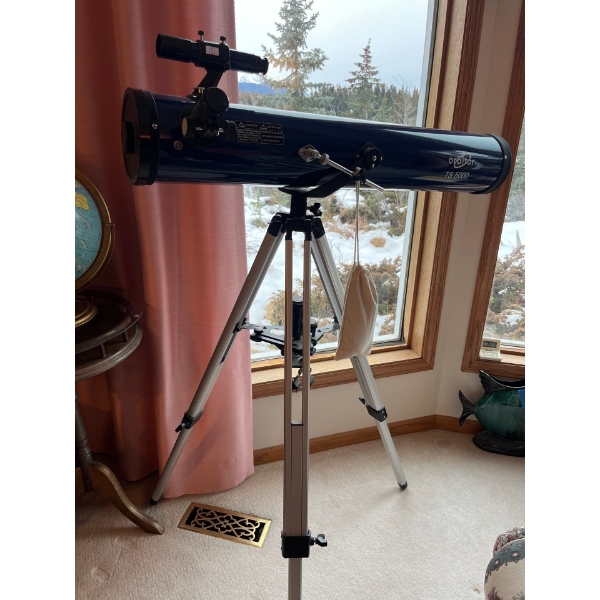 orbiter TS 5000 telescope with stand and all attachments in great condition