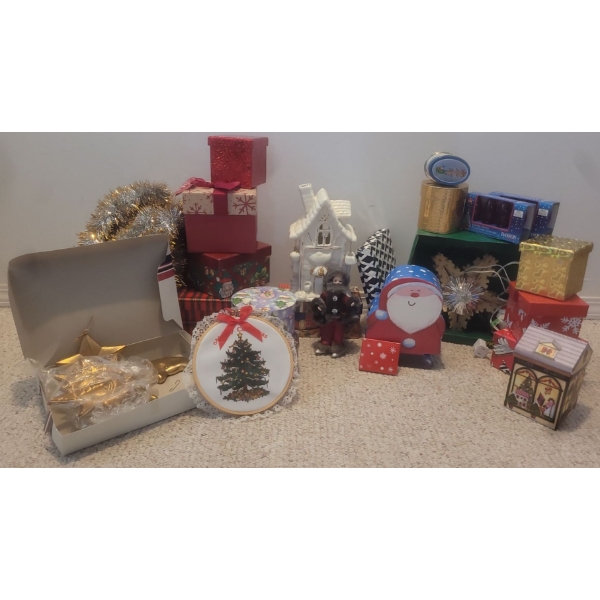 Christmas Ornaments & Holiday Decorations