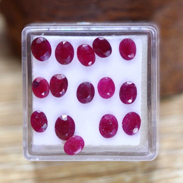 $6,615 Appraisal - 4.41 ct Pigeon Blood Ruby Gemstone Parcel