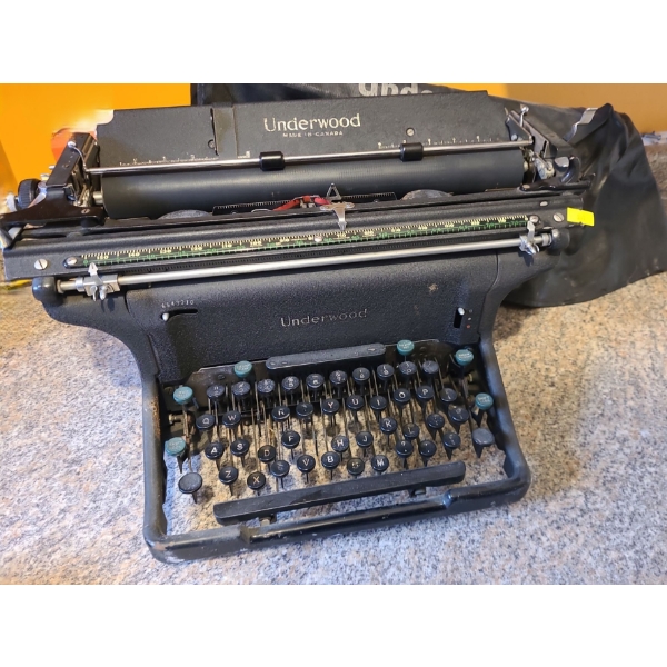 Vintage Underwood Typewriter Missing a Few Keys (D, G)