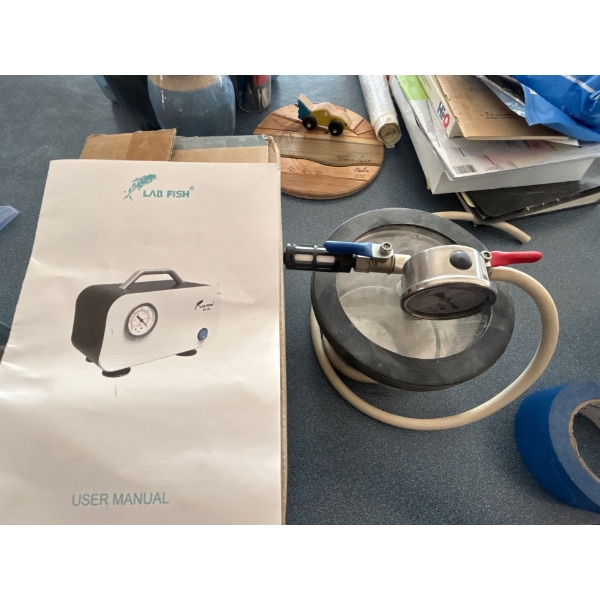 resin vacuum and 

Lab Fish VP-10L oilless diaphragm vacuum pump, which is a portable vacuum pump us