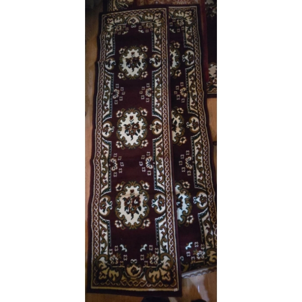 Polyester Runners Like New 24 x 86L 