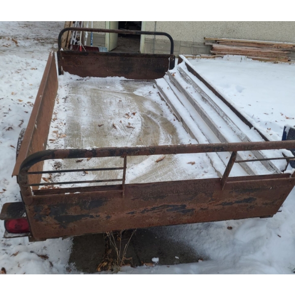 Metal Box Trailer with Wooden Box Floor 104 L, 55 W 