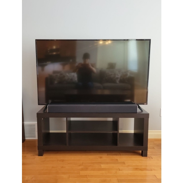 50" VIZVIO Television Mo.D55-D2 w/ VIZVIO Sound Bar Mo.SWA15 & Stand 