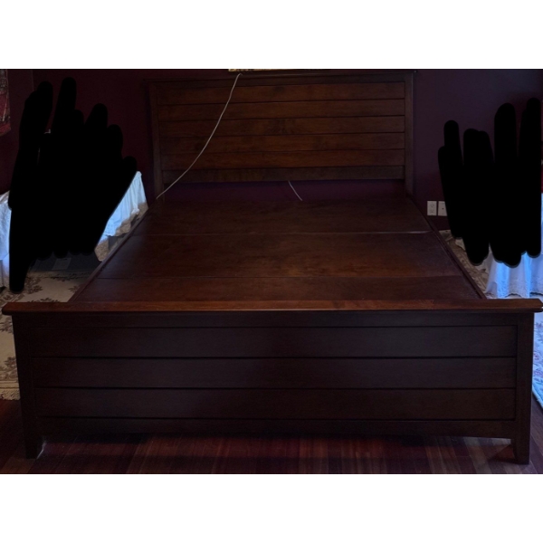 Lovely Solid Wood King Bed Frame w/ Storage 