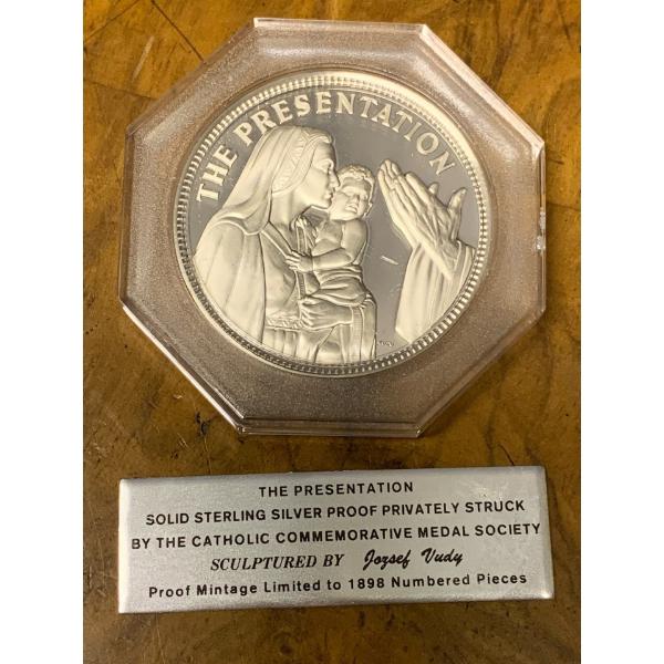 'The Presentation' Coin From the Catholic Commemorative Medal Society - Sterling Silver Proof 26g 