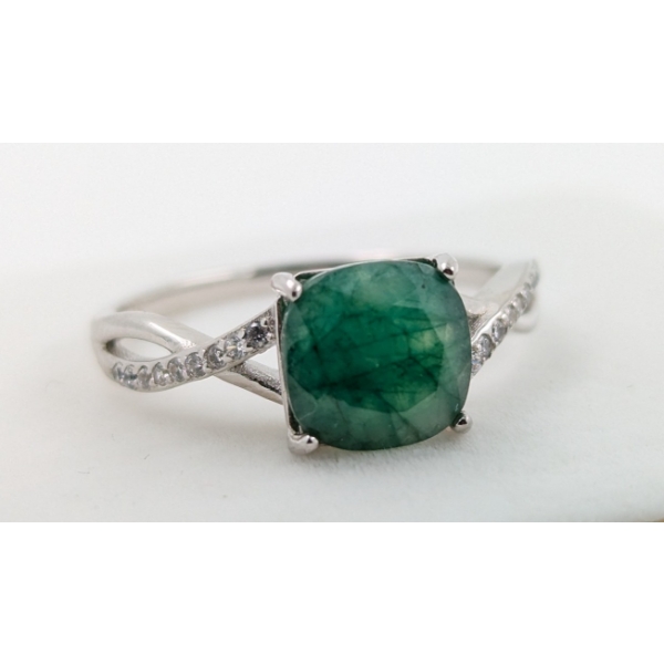 2.4 ct Certified Silver Emerald gemstone RIng ($4,057 Appraisal)