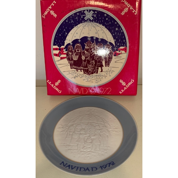 LLADRO Navidad 1972 Porcelain Plate - 8W