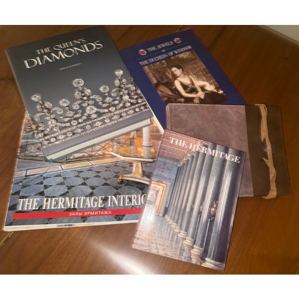 Books About The Royal Family - Art & Culture