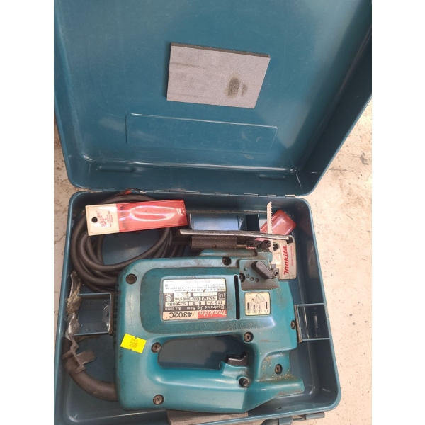 Makita Model 4302C Electric Jigsaw in Case 