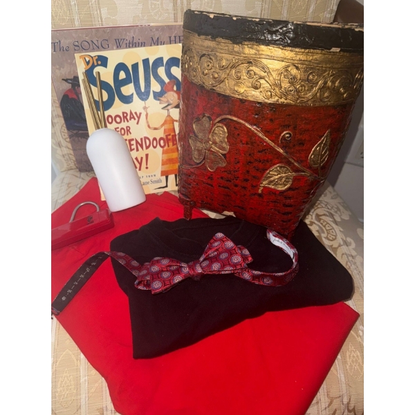 Ladies Casual Wear Size M w/ Luggage Scale Wovan Basket & more