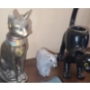 Image 3 : Black Ceramic Cat Tealight Holder 8  X 9.5 T, Wooden Ducks 8 X 3 T, Frog King, Glass Bear and More!