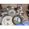 Image 3 : Souvenir Collector Plates and Trinkets