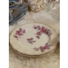 Image 4 : Kitchenware and Home Items, Featuring Mugs, Plates, and Decor