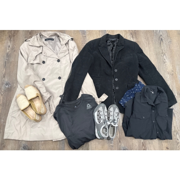 Ladies Spring/Summer Clothing #4 - Size Small