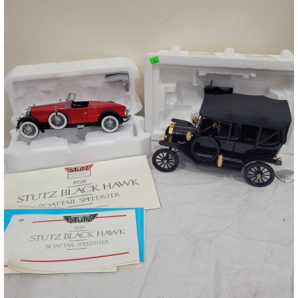 1928 Stutz Black Hawk and 1913 Ford Model T Die Cast Models