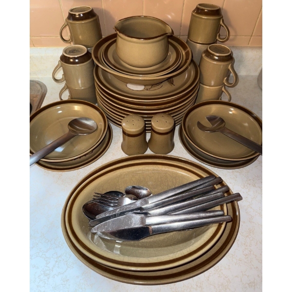 Hand Painted Hearthside Stonewear Dish Set 8 Settings w/ Utensil Collection 