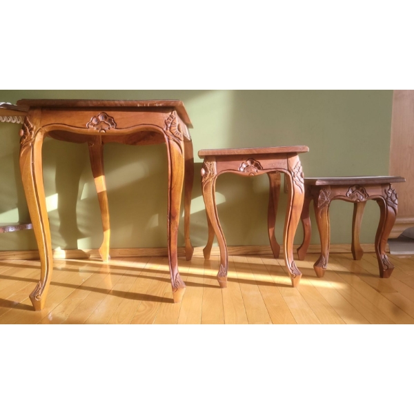 Vintage Nesting Table Set (3 Pcs)  -- Largest is 17W, 21D, 22T 