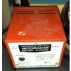 Image 3 : Manning-Bowman Electric Sander, Motomaster Battery Charger ++ Power Sander Bonus