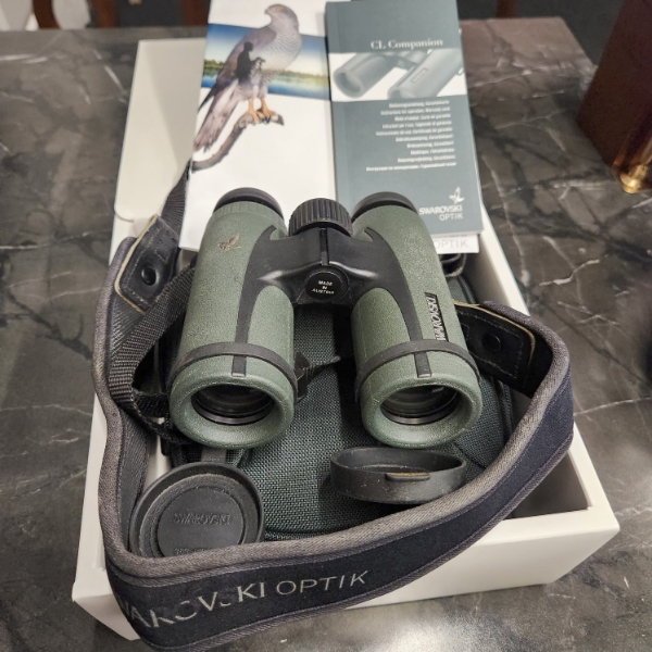 Swarovski Optik Bincoluars & Carrying Case
