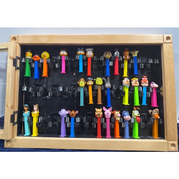 Collection of Vintage Pez Dispensers - Sesame Street, Winnie the Pooh, Shrek, Flinstones, Garfield 
