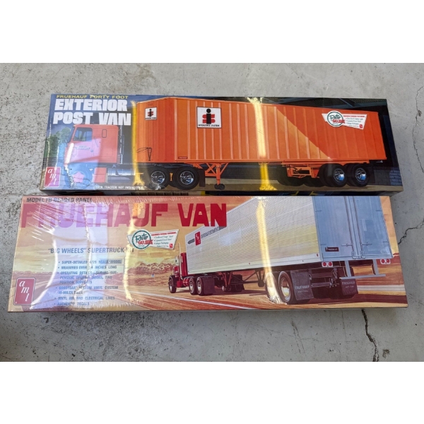 Fruehauf 40 Ft Exterior Post Van w/ Fruehauf Van 'Big Wheels' Supertruck Kit 1/25 Sc 