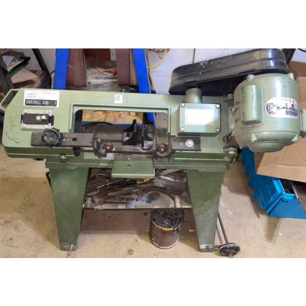 Metal Cutting Band Saw w/ Assorted Accessories 