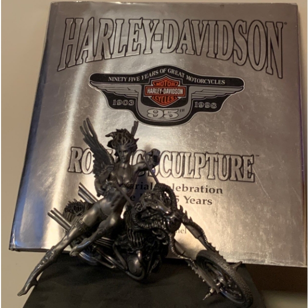 Harley Davidson Hard Cover Book w/ Hog Figurine 9L