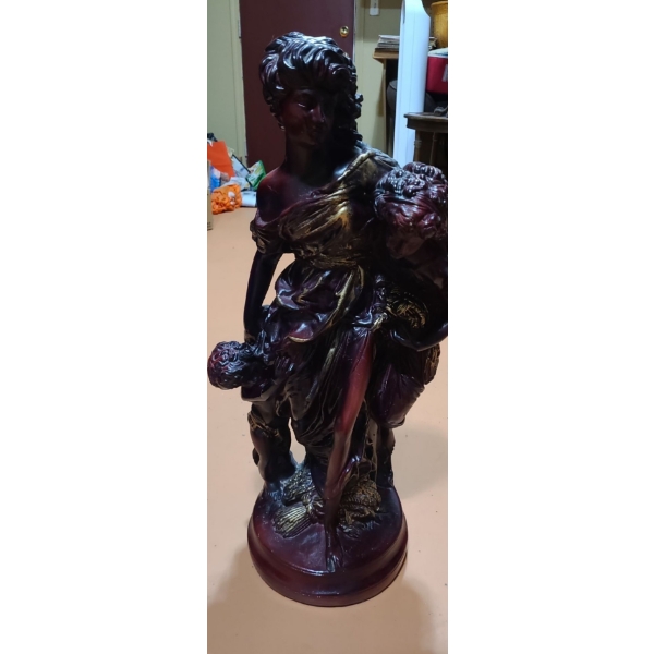 Couple with Child Decorative Plaster Statue 29 T, 11 W, 10 L