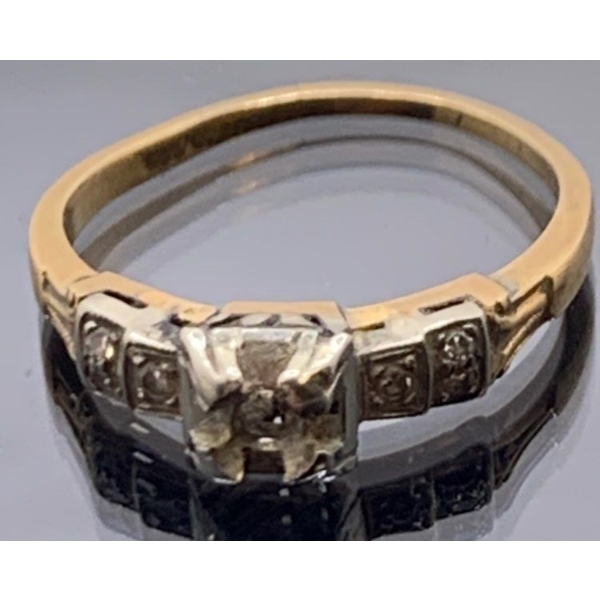 14k Gold Ring w/ Small Colorless Stones (Bent & Missing Centre Stone), Weighs 2.3g 