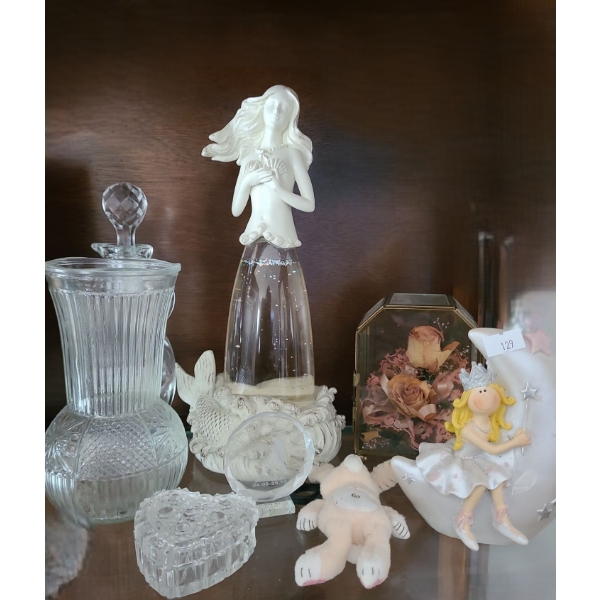 Mermaid w/ Sparkles 12 T and Other Assorted Decor