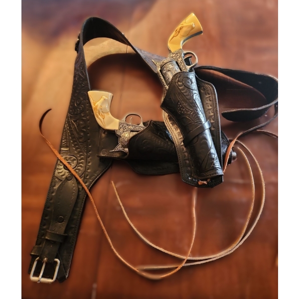 Replica Cowboy Guns w/ Leather Holster Belt