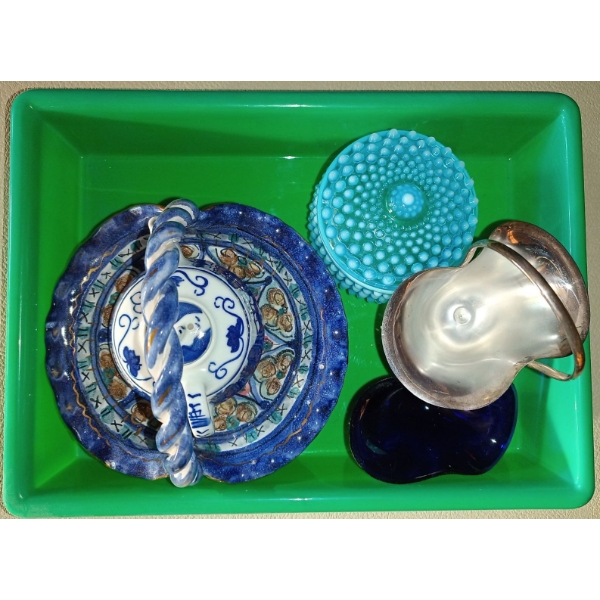 Assortment of Home Decor
