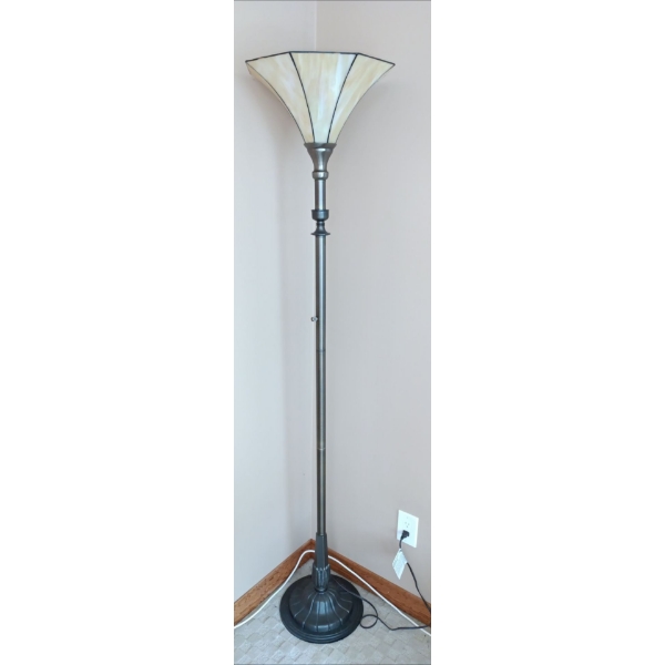 Lovely Tall Metal Lamp - 72T 
