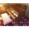 Image 1 : Yamaha Baby Grand Walnut Piano 6' tall- Nippon Gakki Hamamatsu Japan 404137 No.G3