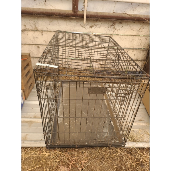 Metal Dog Kennel 22 1/2 w, 25 h, 35 1/2 l